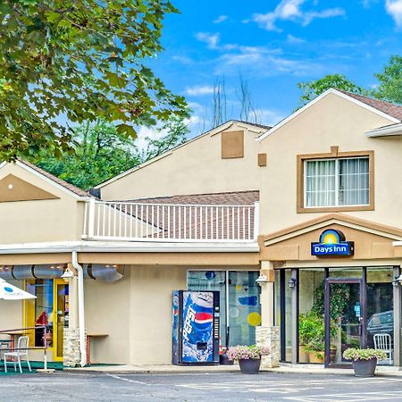 Days Inn By Wyndham Ridgefield Exterior photo