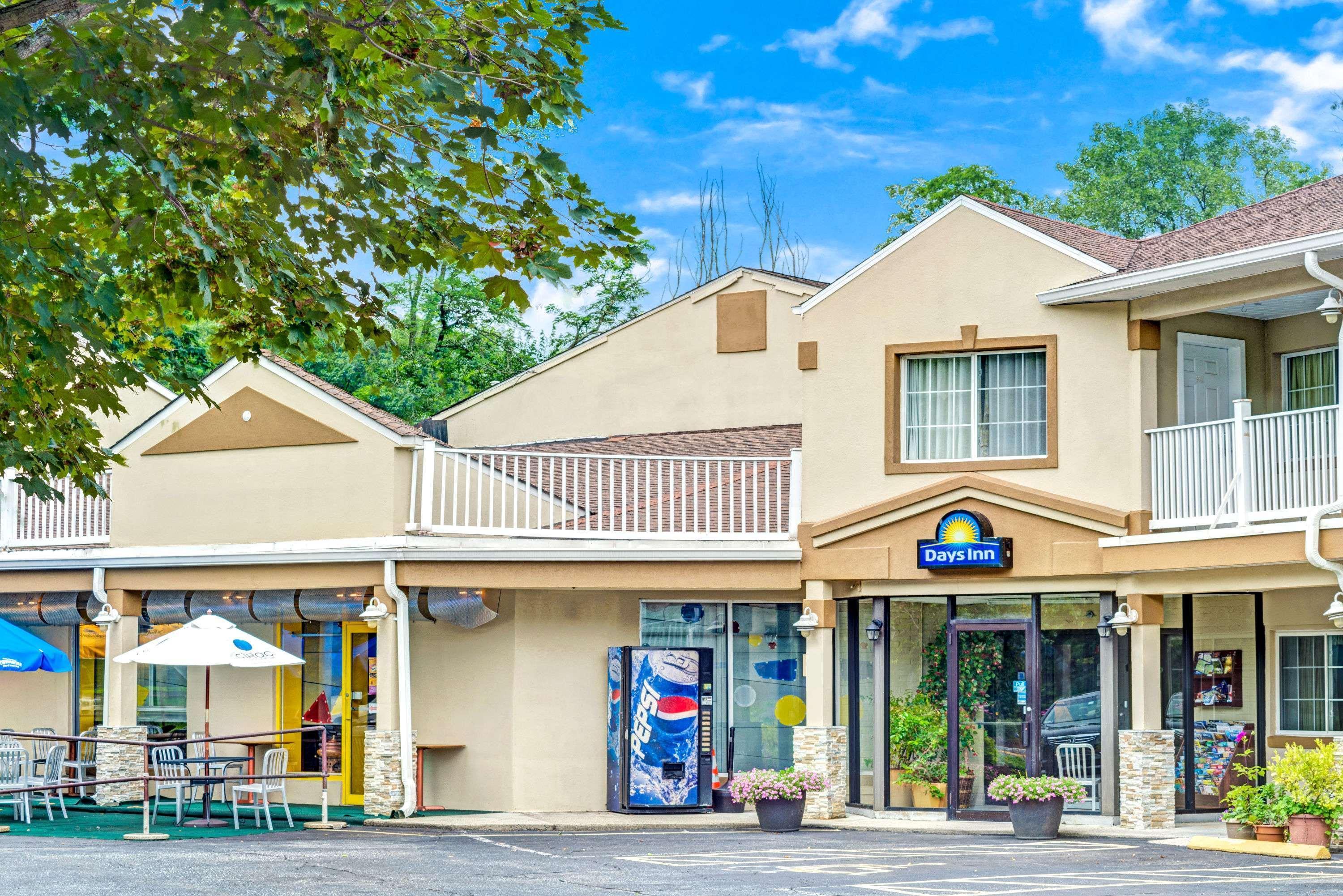 Days Inn By Wyndham Ridgefield Exterior photo