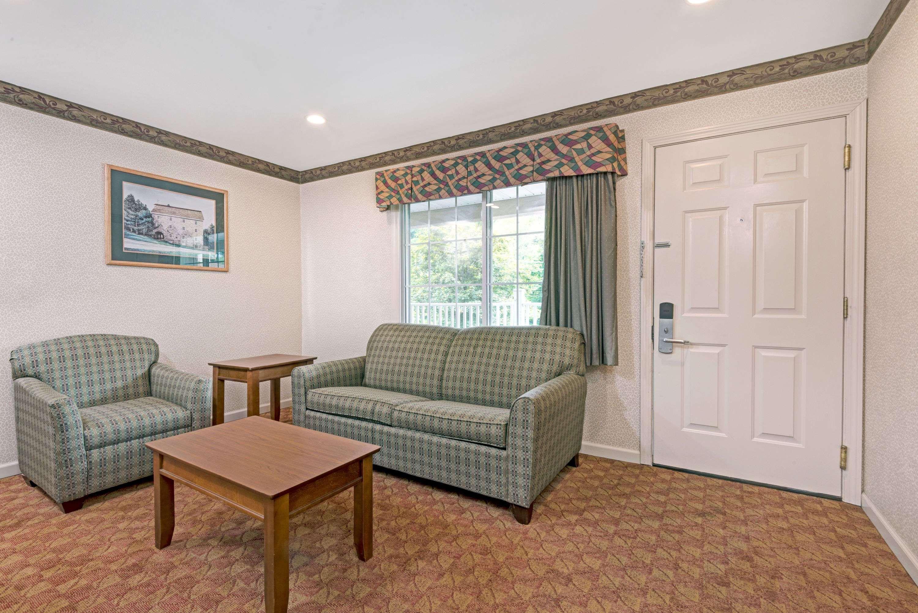 Days Inn By Wyndham Ridgefield Exterior photo