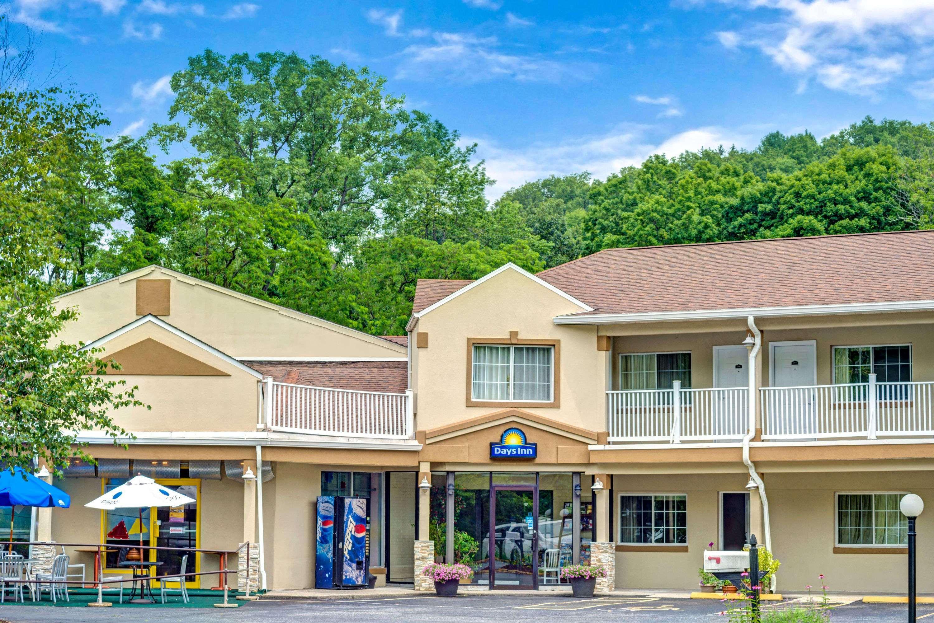 Days Inn By Wyndham Ridgefield Exterior photo
